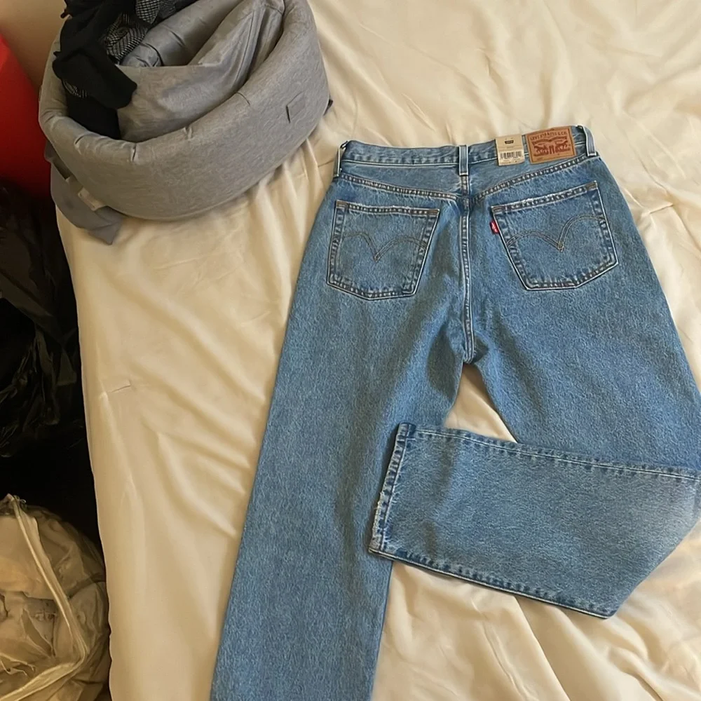 Levi’s - Picture 4 of 6